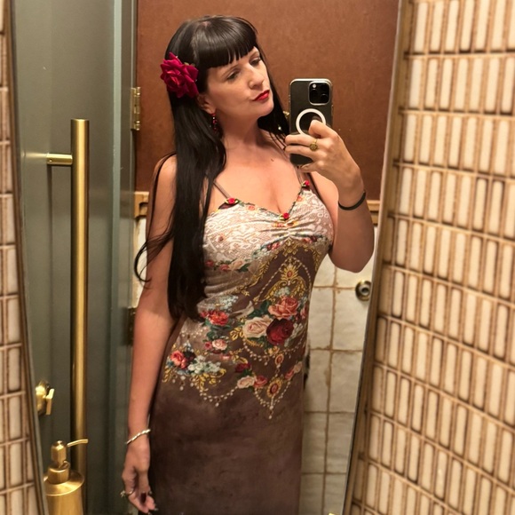 Meet your Posher, Abigail - Picture 1 of 1